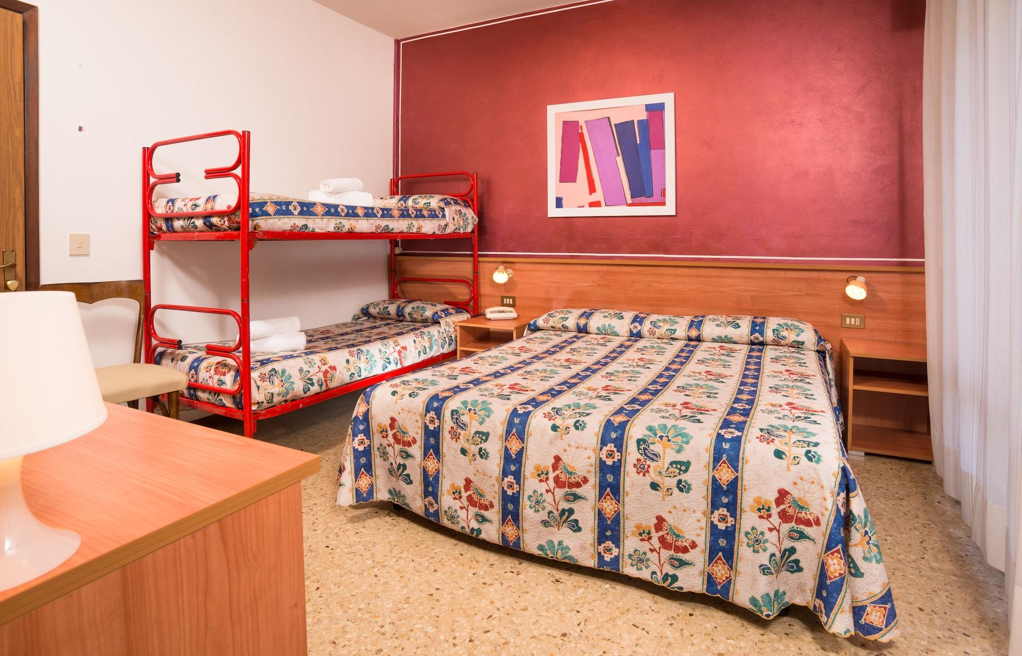Hotel Azzorre Lido di Jesolo Bagian luar foto